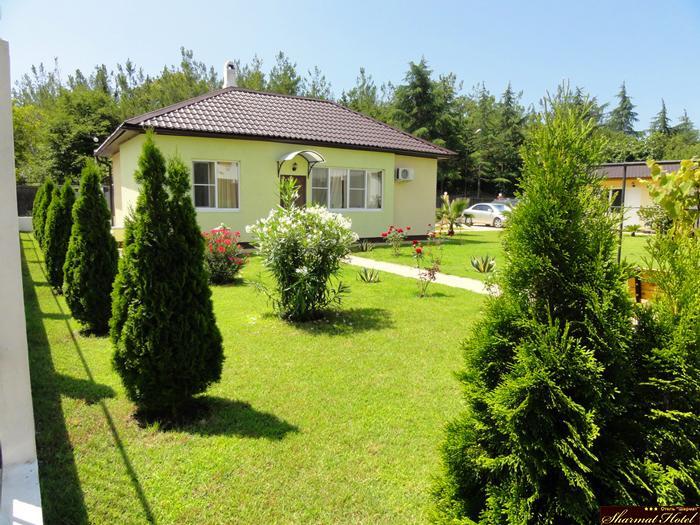 Hotel Sharmat Pizunda Esterno foto