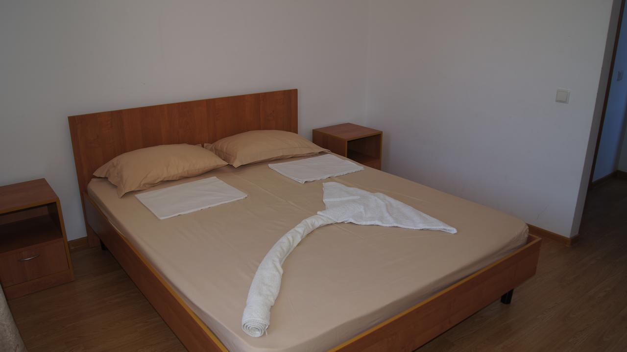 Hotel Sharmat Pizunda Esterno foto