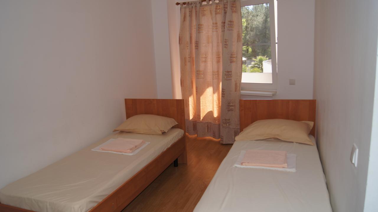Hotel Sharmat Pizunda Esterno foto