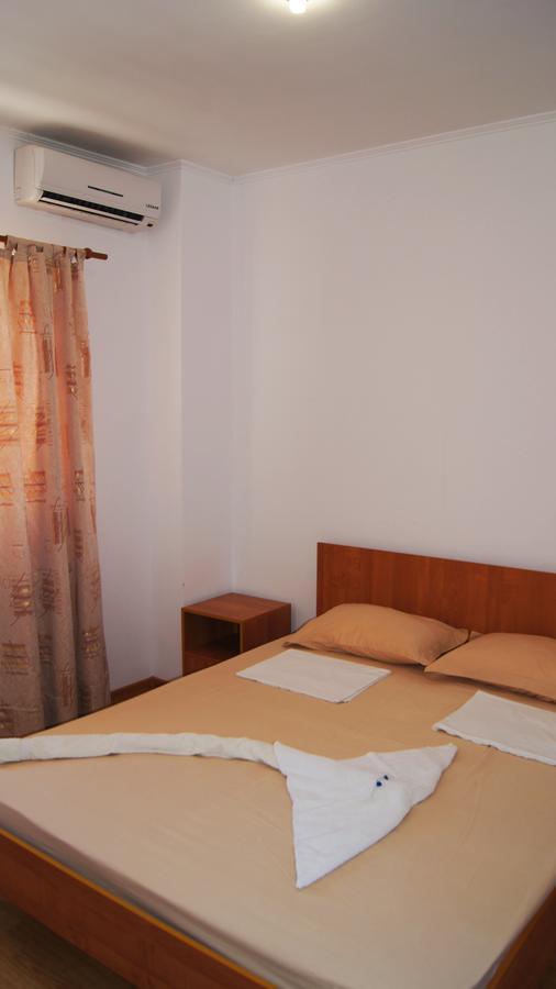 Hotel Sharmat Pizunda Esterno foto