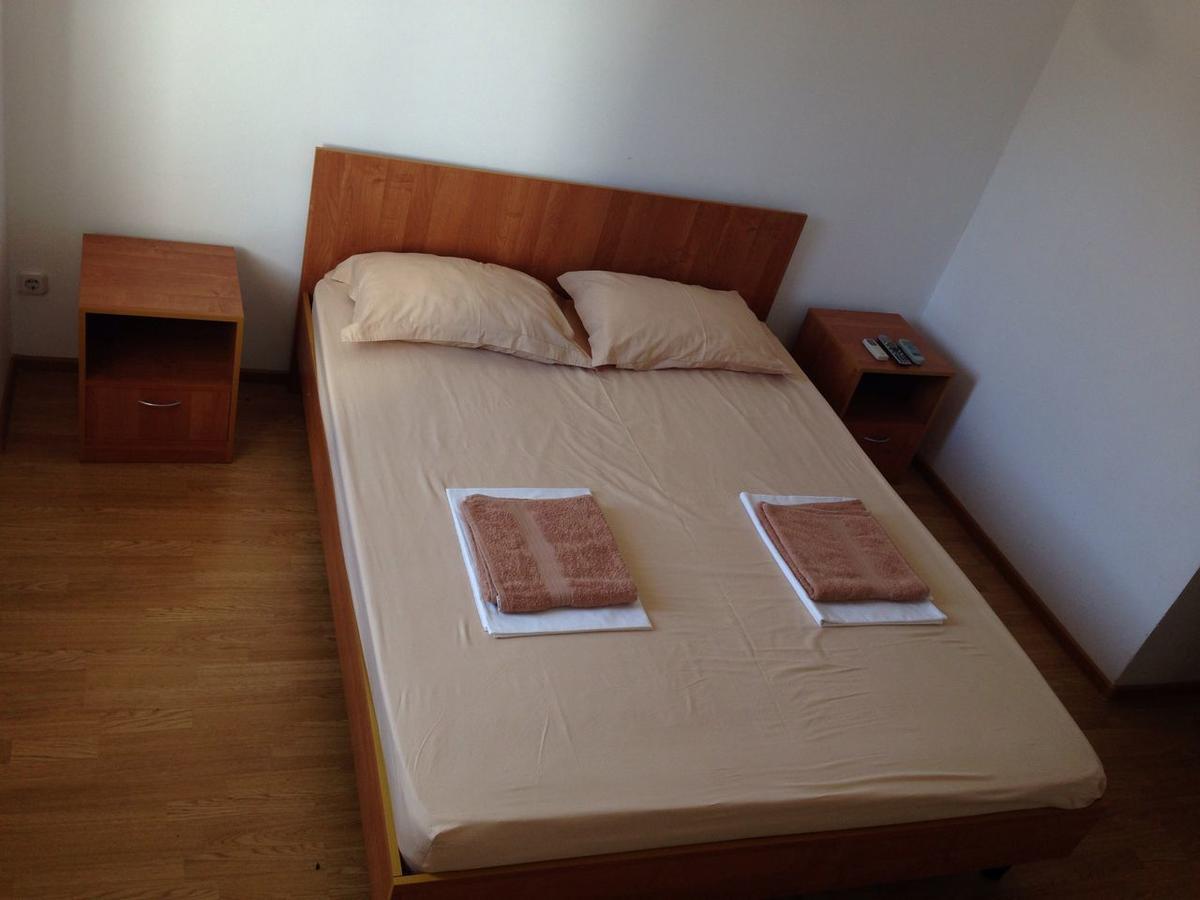 Hotel Sharmat Pizunda Esterno foto